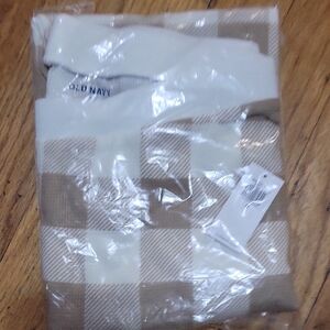 Old Navy Cream and Tan Plaid Sweater